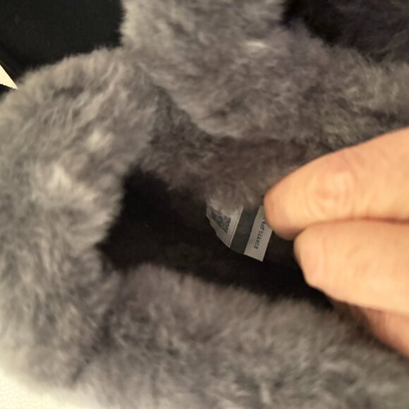 NIB UGGS AUSTRALIA UGG NITA PLATFROM SLIPPERS BLACK SIZE 8 USA - Picture 9 of 9